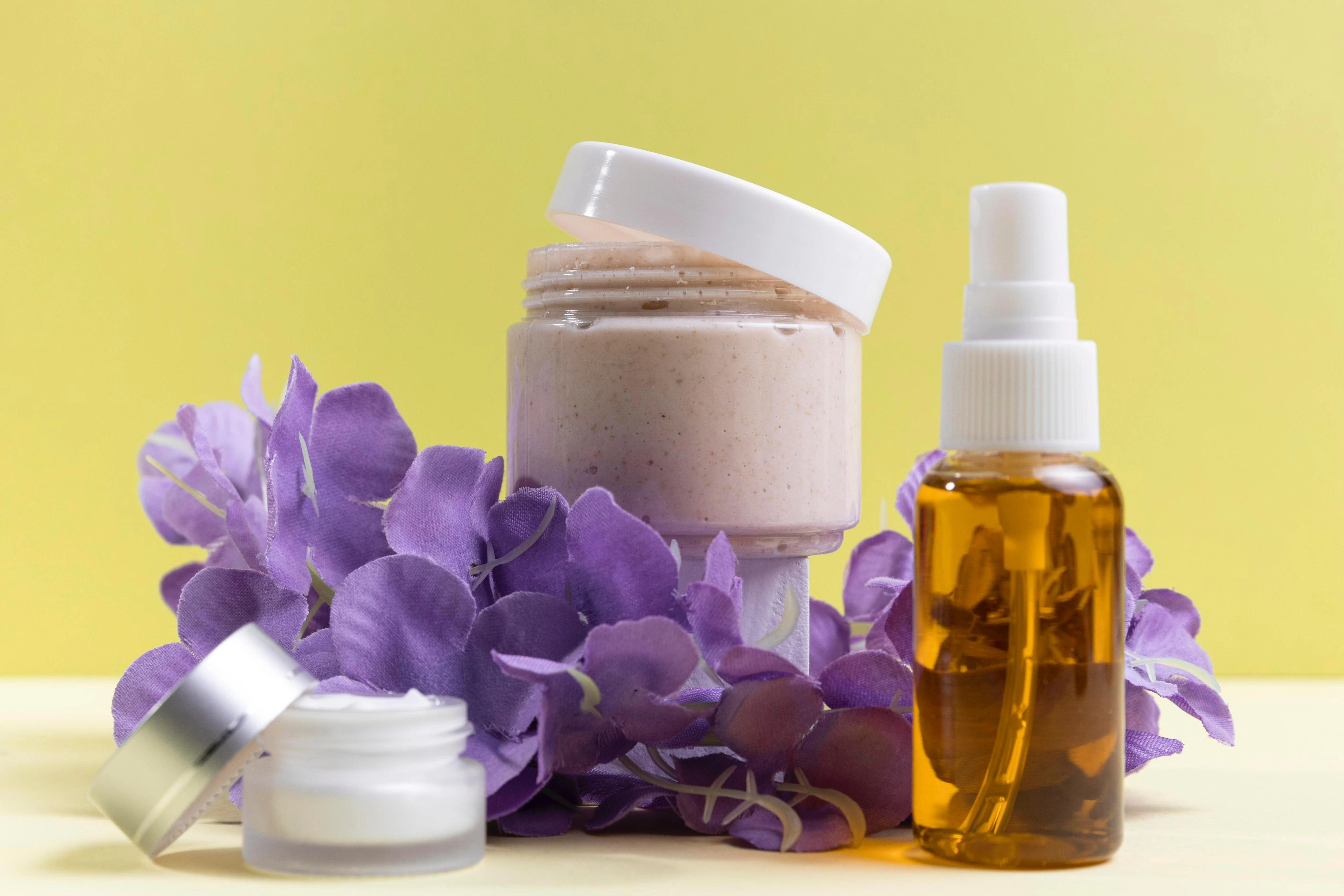 •	Fragrances & Aerosols